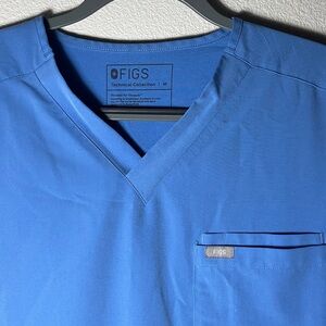 Figs Men's V-Neck Tee in Vibrant Blue